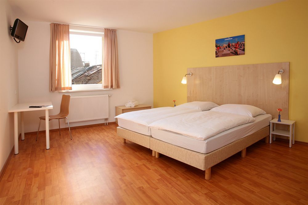 A&O Berlin Friedrichshain Екстер'єр фото